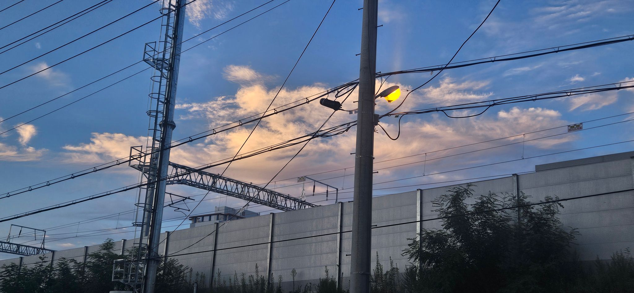 의성의 석양과 전선